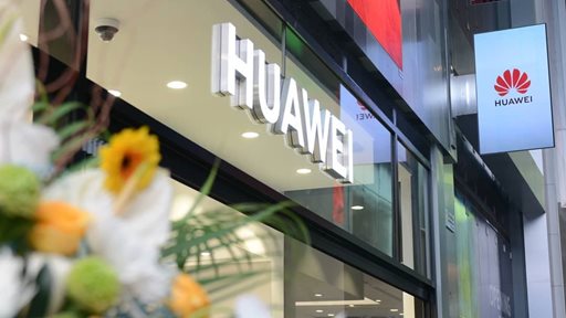 HUAWEI Opens First Store in Kuwait in The Avenues