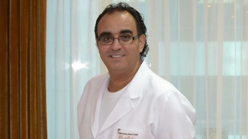 الإمارات تمنح الإقامة الذهبية لأشهر أطباء الأسنان في الوطن العربي