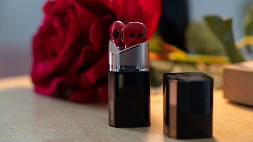 احصلي على HUAWEI FreeBuds Lipstick العصرية والجديدة