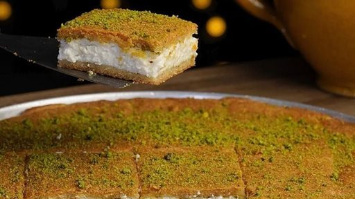 مكونات وطريقة عمل حلى المعمول مد بقشطة