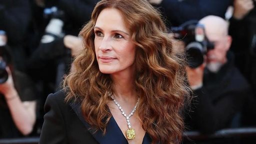 Julia Roberts Red Carpet Chopard Necklace Details