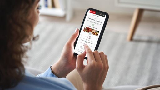 Emirates introduces onboard Meal Preordering Service