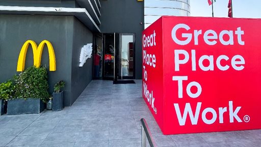 ماكدونالدز الكويت تحصد شهادة "Great Place to Work"