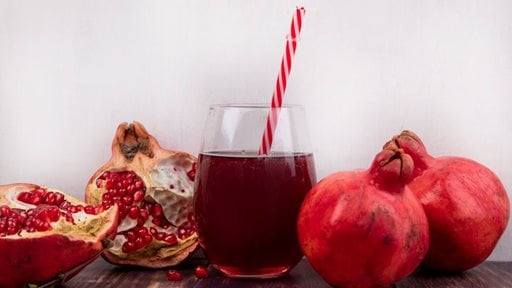 12 فائدة صحية رائعة لعصير الرمان