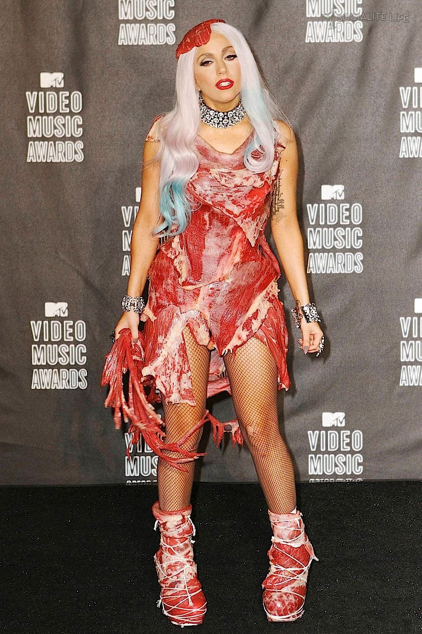 Lady Gagas meat dress @MTV Music Awards