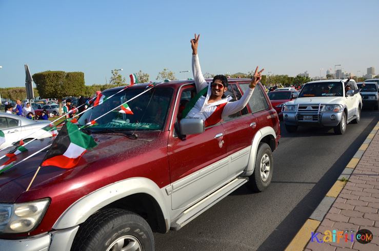 اجواء الاحتفالات بالعيد الوطني ... تصوير مدونة كيفي