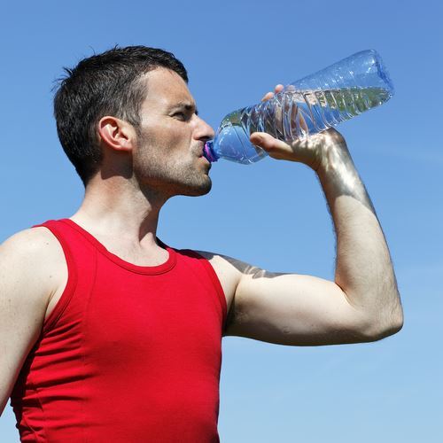اهمية شرب الماء قبل القيام بالتمارين الرياضية