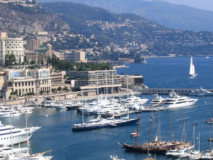 تعرف على امارة موناكو السياحية في فرنسا