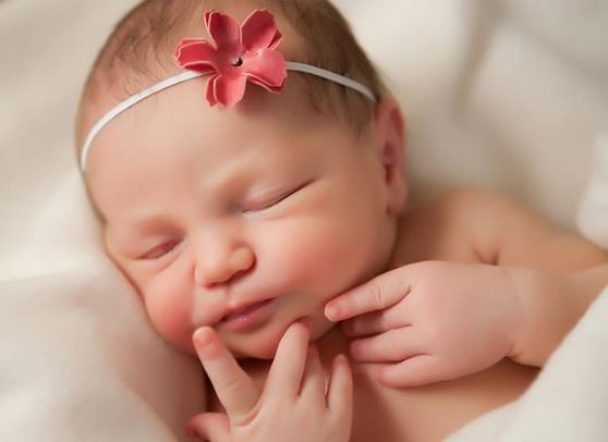 هل هناك علاقة بين حجم الطفل عند الولادة ونموه العقلي؟