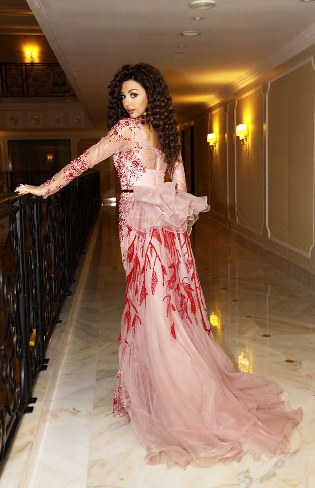 Stunning Myriam Fares in Kuwait