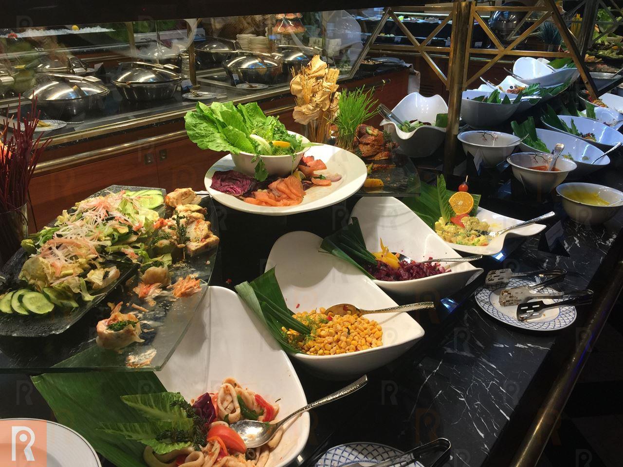 Al Noukhaza restaurant Buffet details