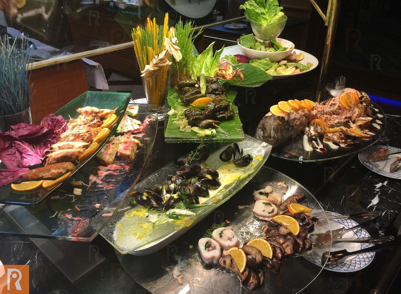 Al Noukhaza restaurant Buffet details