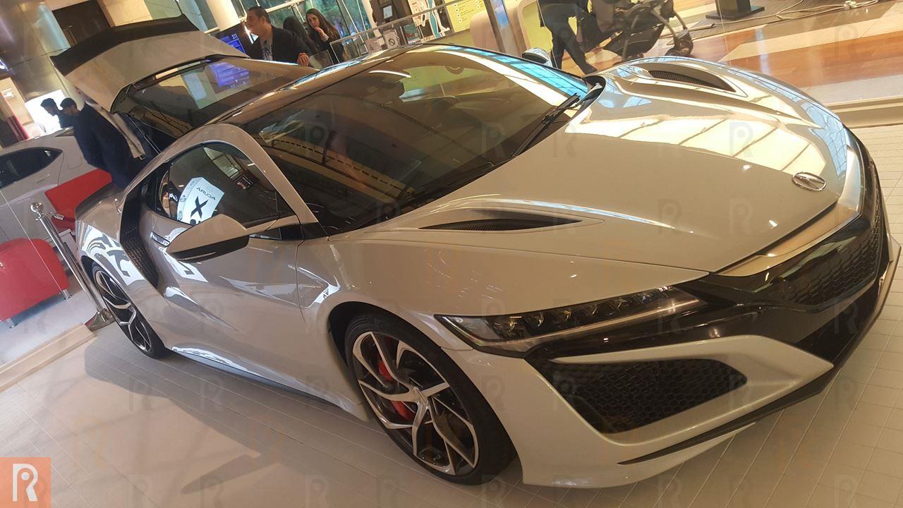 أكورا NSX المميزة