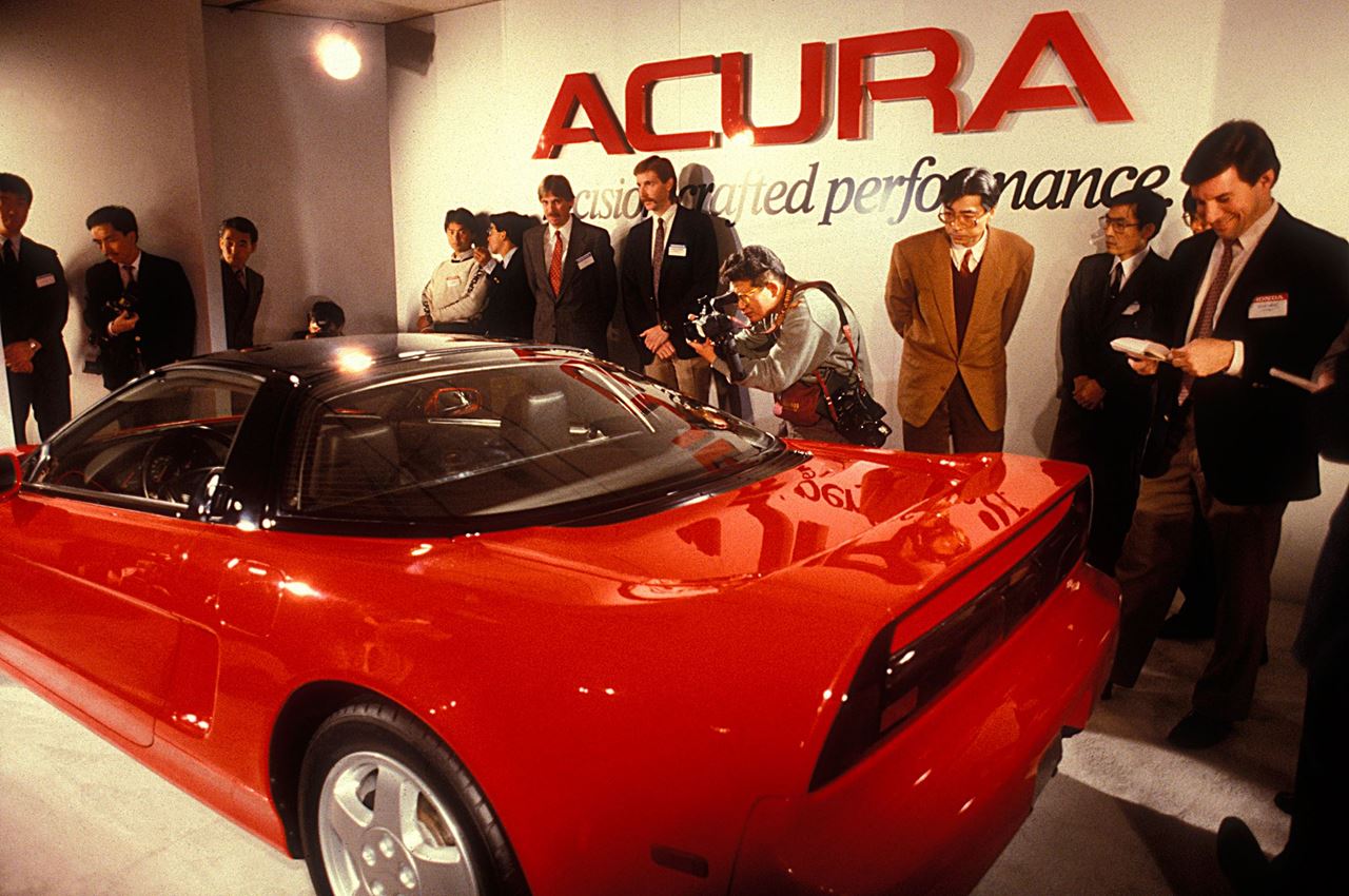 أول ظهور لسيارة الـNSX في معرض شيكاغو للسيارات في فبراير/شباط سنة 1989  