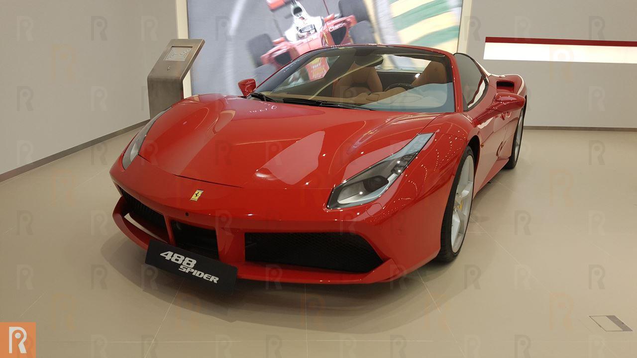 فيراري 488 سبايدر