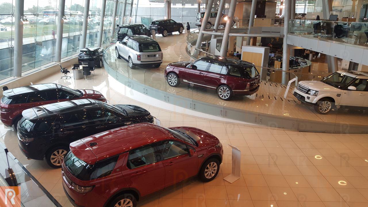 Ali Alghanim & Sons Cars Showroom - Land Rover