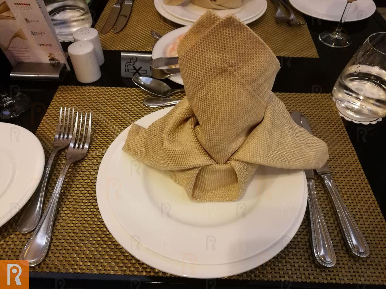 عشاء كويتي في مطعم الروشنة في فندق سفير الفنطاس
