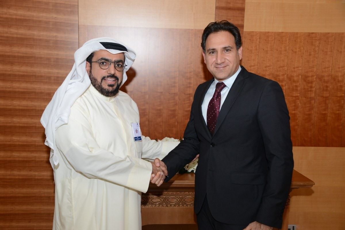 Mr. Habib Hanna, managing director, Middle East, Diebold Nixdorf (Right), <br />Mr. Shaheen Hamad Al Ghanem, CEO at Warba Bank (Left)