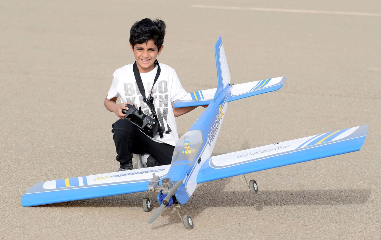 أصغر متسابق من فئة البراعم عبدالعزيز صلاح الكندري الذي يبلغ من العمر (7) سنوات