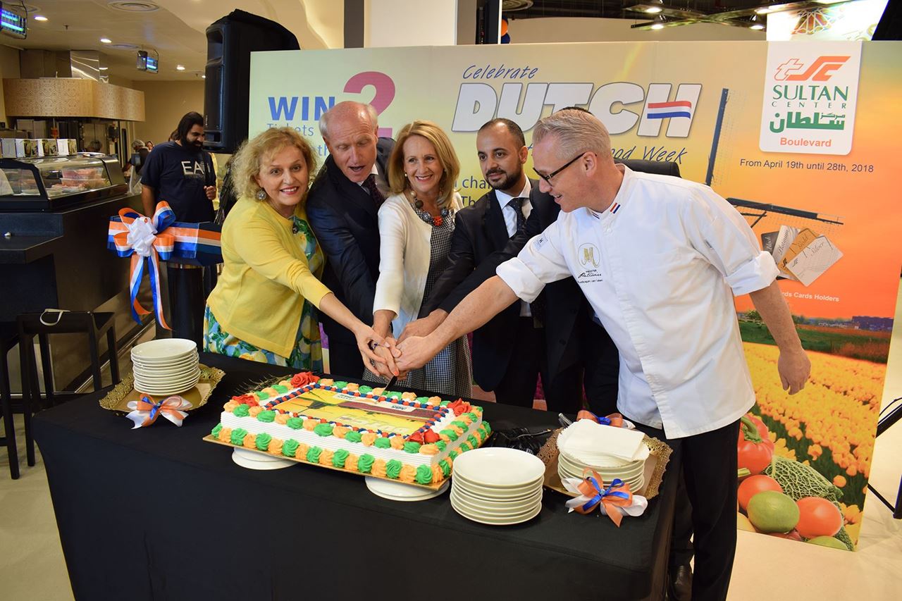 The Sultan Center Hosts “Dutch Healthy Food Week”