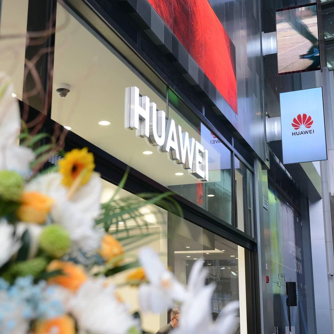 HUAWEI Opens First Store in Kuwait in The Avenues