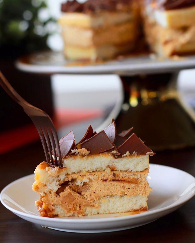 New Caramel Leak Cake at BreadTalk