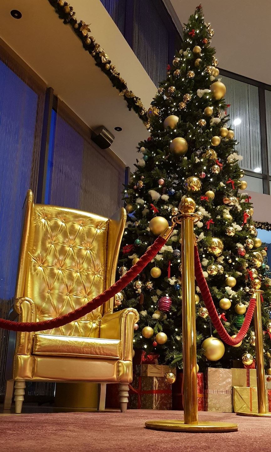 Hotel Glistening Christmas trees Takes Over Symphony Style Kuwait