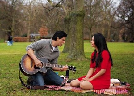 لماذا لا يعبر الرجل العربي عن مشاعره تجاه حبيبته الا نادرا؟