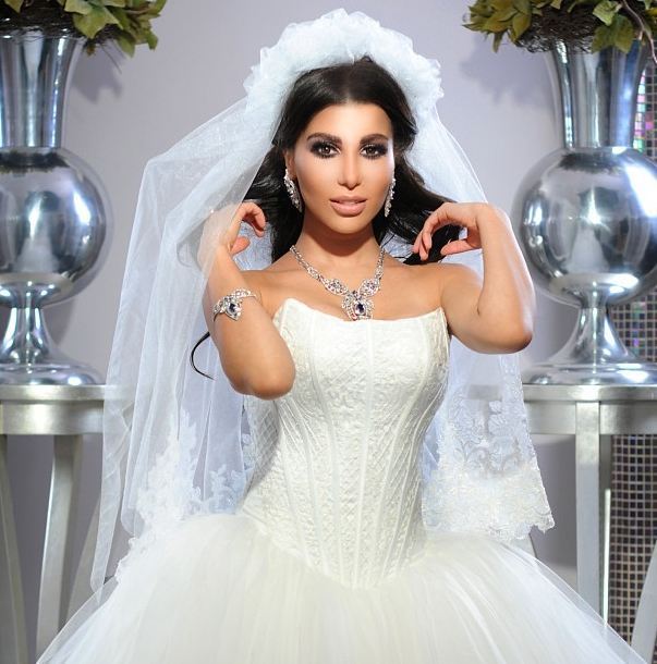 Marina Fm presenter Sazdel sparkles in a cute bridal look