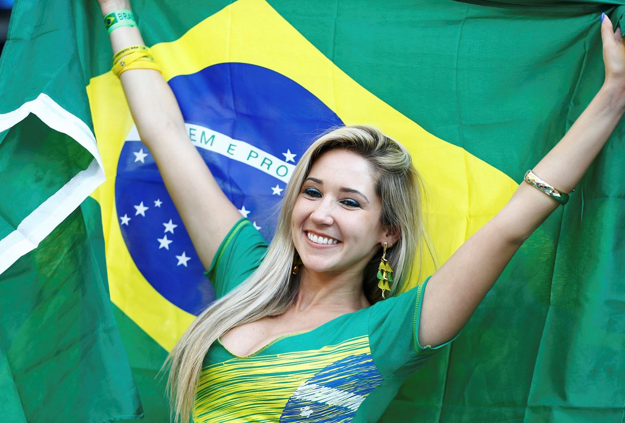 Hot ladies that set 2014 Brazilian World Cup on fire