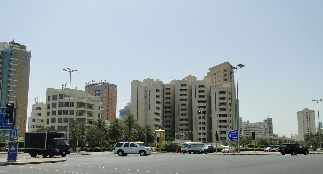 شارع الخليج وشارع الحب ... برسم الغزل والمطاردات
