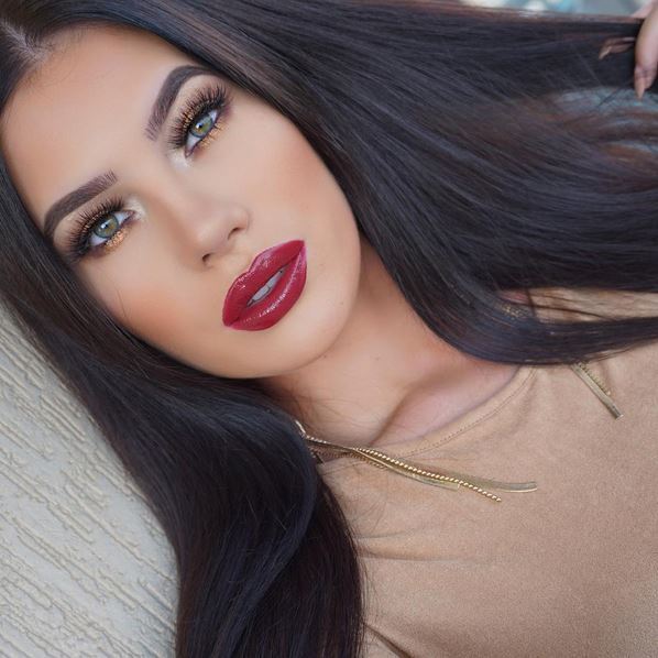 بالصور ... أفكار مميزة للمكياج الخفيف والقوي