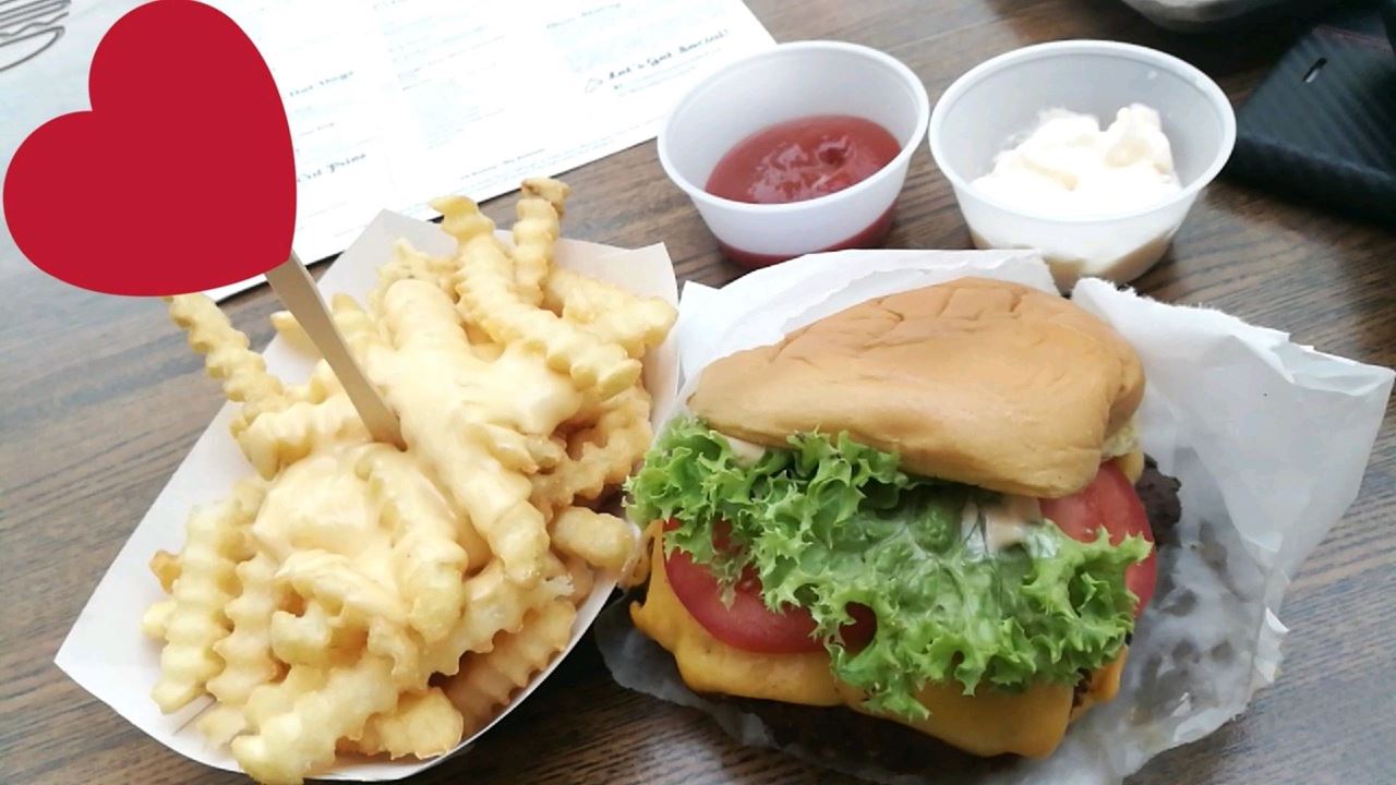 Great Burger at Shake Shack Restaurant in The Avenues