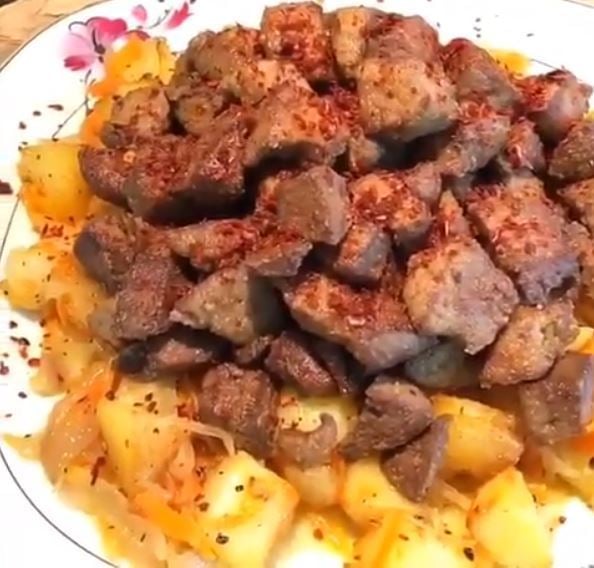 طبق الكبدة المقلية التركي مع البطاطا ... Sut Terbiyeli Ciger