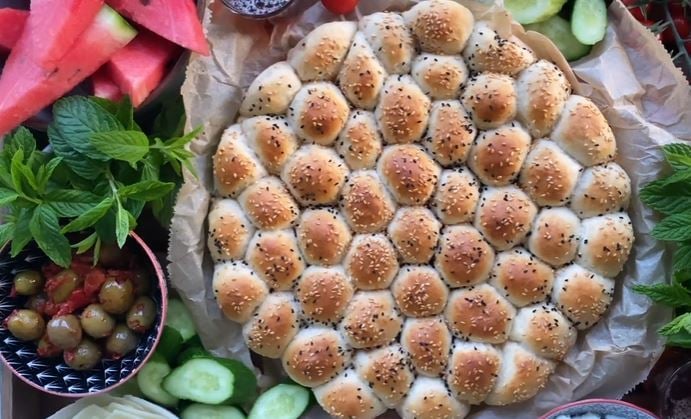 How to prepare Olive-stuffed Honeycomb