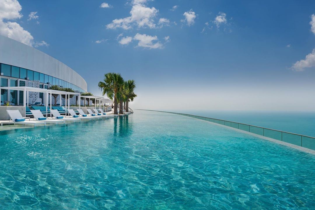 Facts about The infinity pool at Address Beach Resort in Dubai