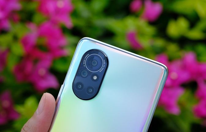 Trying to figure out everything about your new HUAWEI nova 8? Here are all the questions answered you might have about this most stunning camera phone!