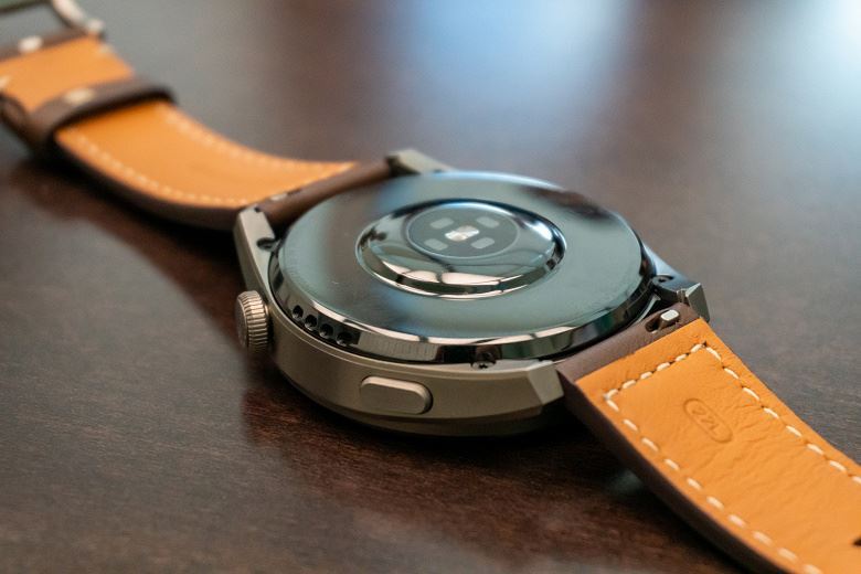 ابقَ على اتصال طوال اليوم مع ساعة HUAWEI WATCH 3 Pro