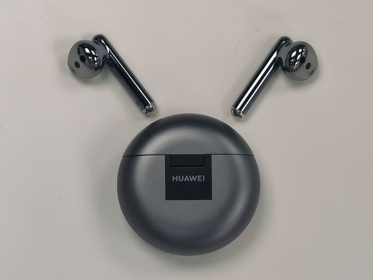 3 easy steps to connect your HUAWEI FreeBuds 4 to your Android or iOS phone