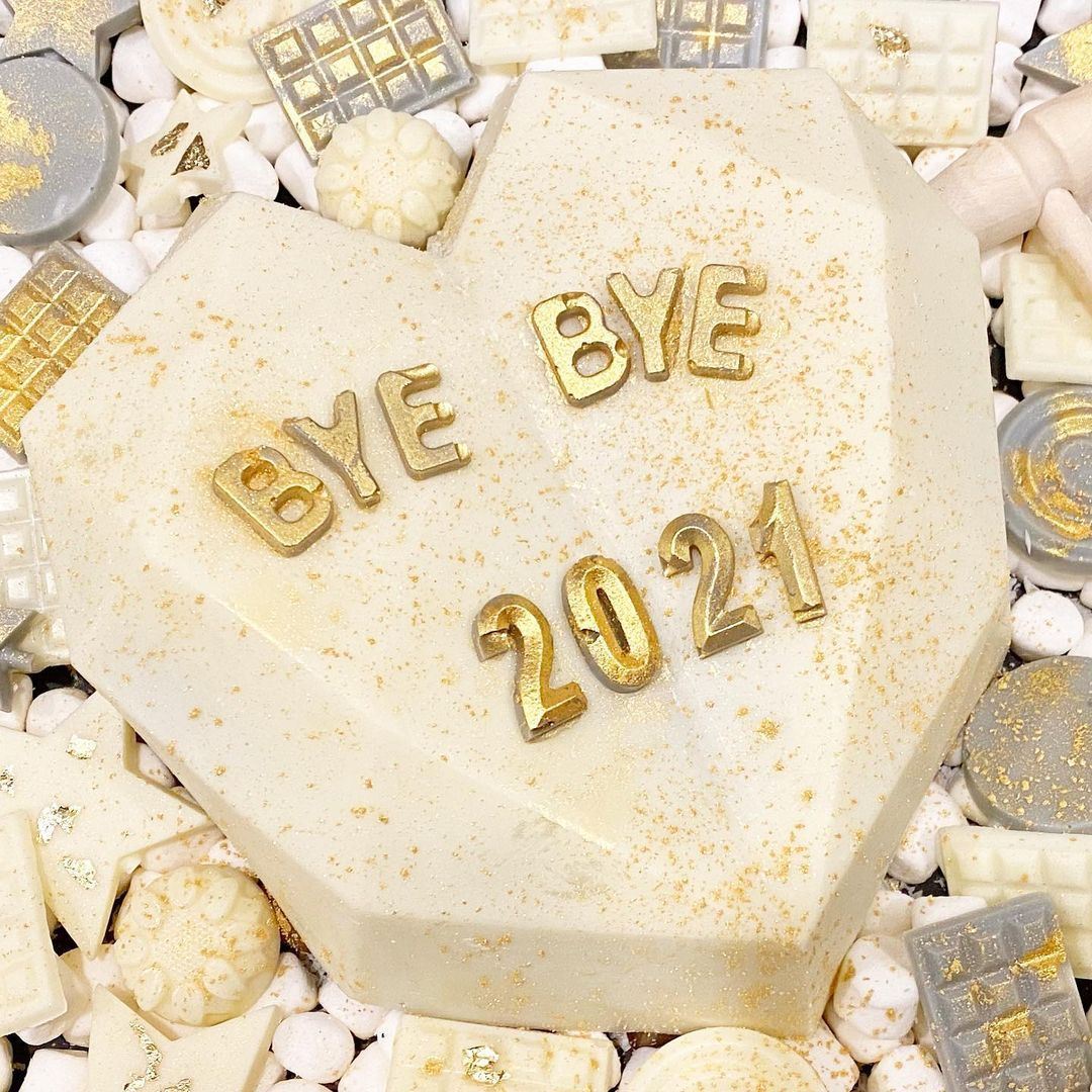 Welcome 2022 in a Special Way with Chocolate Garden New Year's Smashable Heart Box