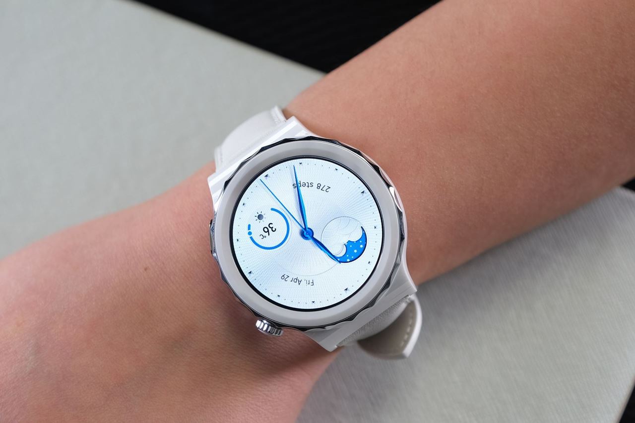 The new HUAWEI WATCH GT 3 Pro depicted