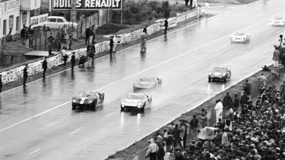 1966 24 Hours of Le Mans winners: a trio of Ford GT40s