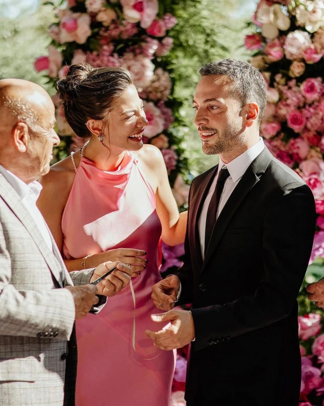 Turkish Actress Demet Ozdemir Engaged to Oguzhan Koc