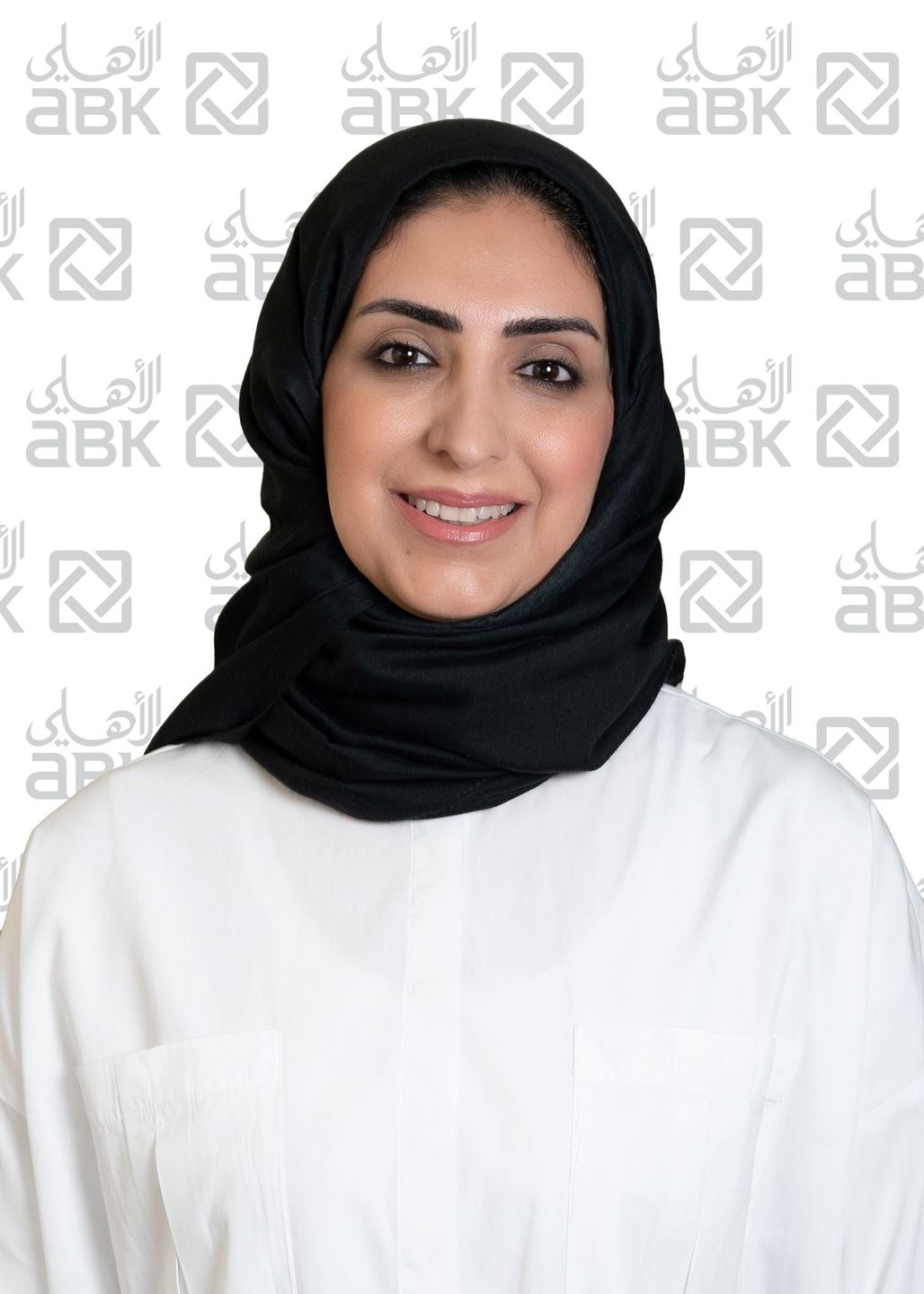 السيدة/ جهير معرفي – مدير عام إدارة الخدمات المصرفية للأفراد (بالإنابة) في البنك الأهلي الكويتي