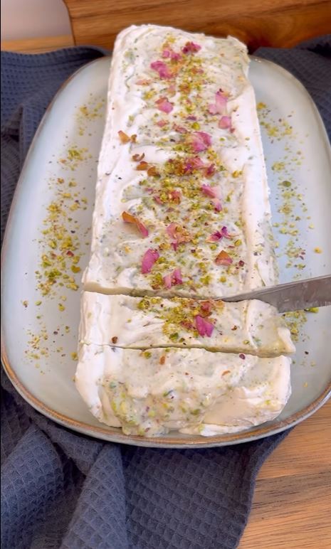 How to prepare Pistachio Ice Cream at Home