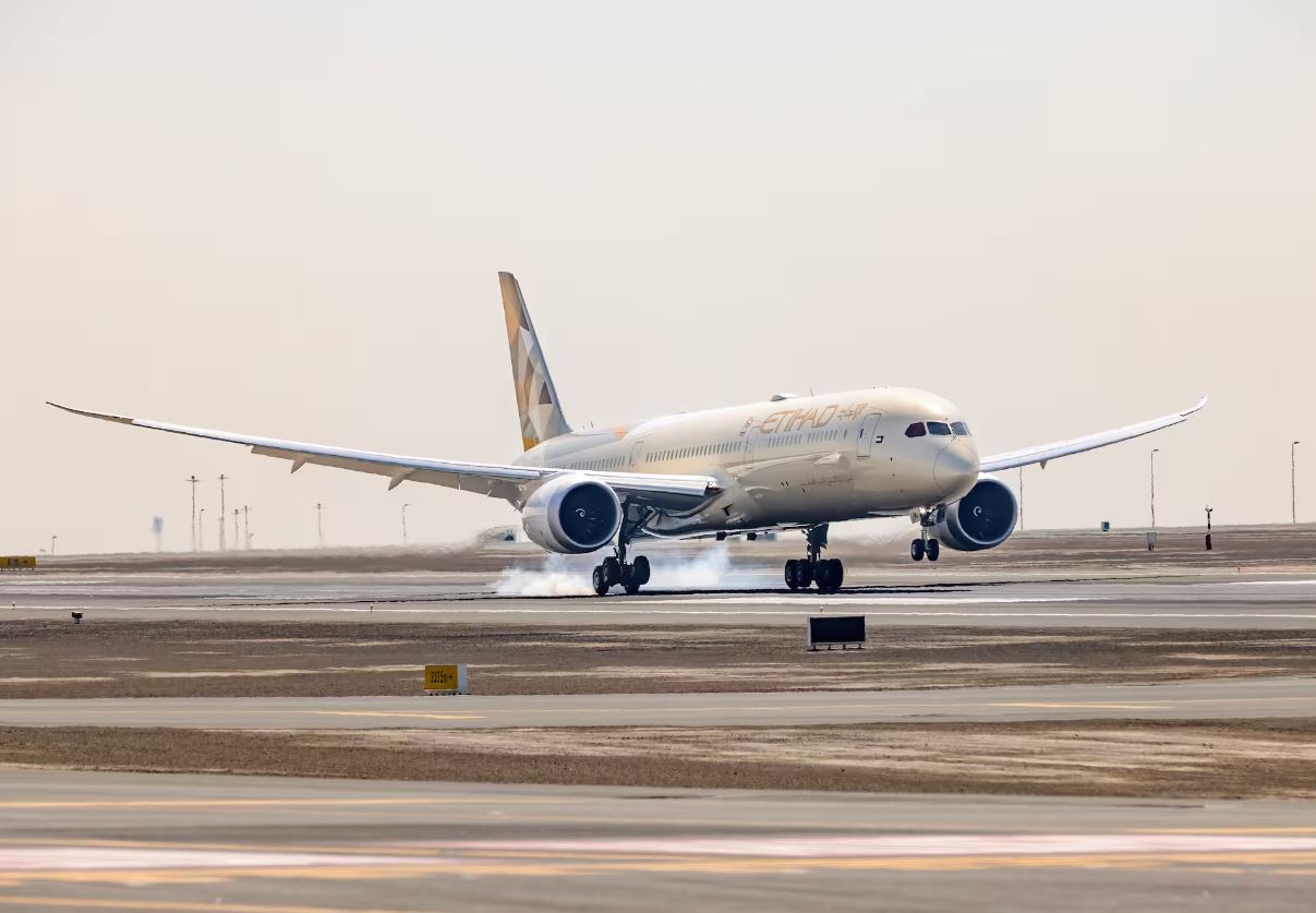 Etihad welcomes new Boeing 787-10 Dreamliner