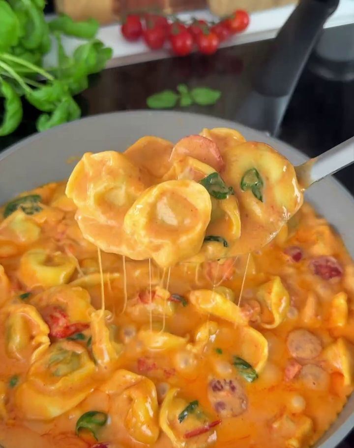 Creamy Tortellini Skillet Ingredients and Preparation