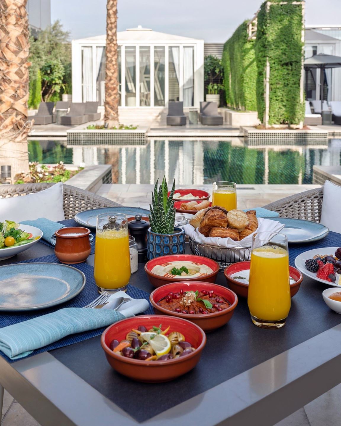 Poolside Breakfast at Waldorf Astoria Kuwait: Menu, Price & Timing