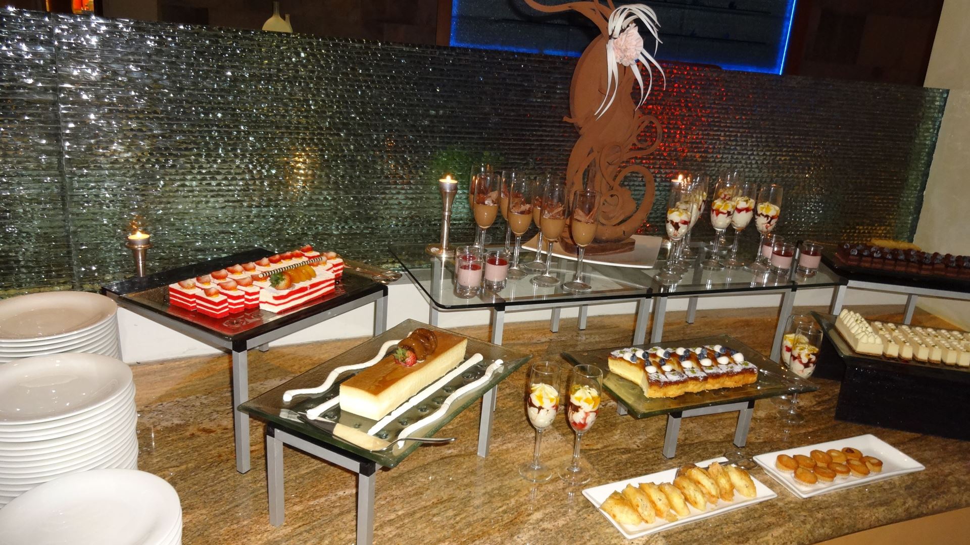 Buffet Dinner at Atlantis Restaurant in Marina Hotel | Daleeeel.com