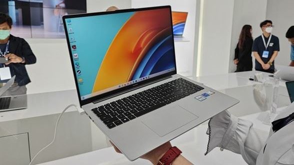 ما الذي يجعل جهاز HUAWEI MateBook D16 الحاسوب المحمول المدمج المفضل لدينا ذو الأداء العالي مقاس 16 بوصة في عام 2022 في الكويت؟ هنا 8 أسباب